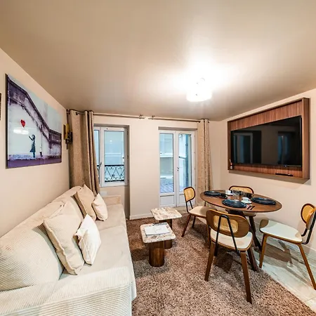 Aparthotel Lou
