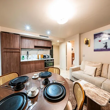 Lou Aparthotel